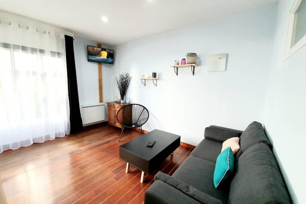 Appartement Lumineux Tout Confort De 33M2 Au Centre De Vannes Exterior photo