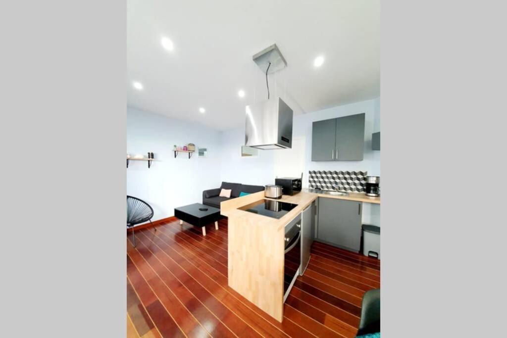 Appartement Lumineux Tout Confort De 33M2 Au Centre De Vannes Exterior photo