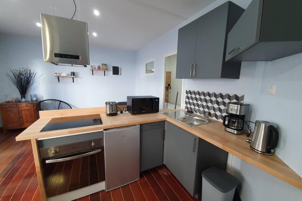 Appartement Lumineux Tout Confort De 33M2 Au Centre De Vannes Exterior photo