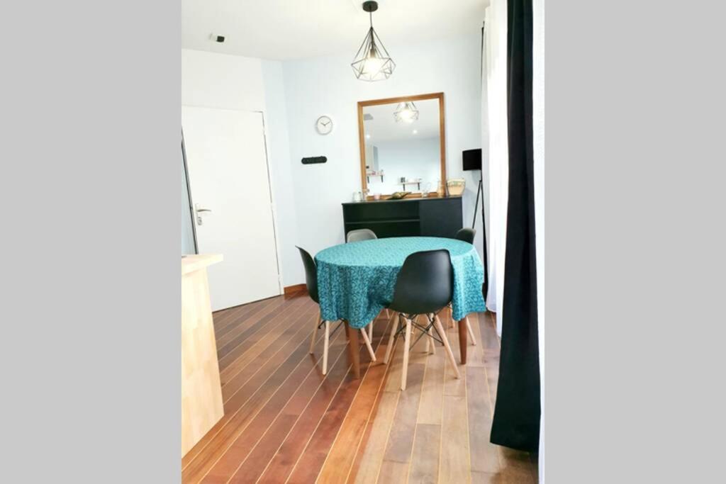 Appartement Lumineux Tout Confort De 33M2 Au Centre De Vannes Exterior photo